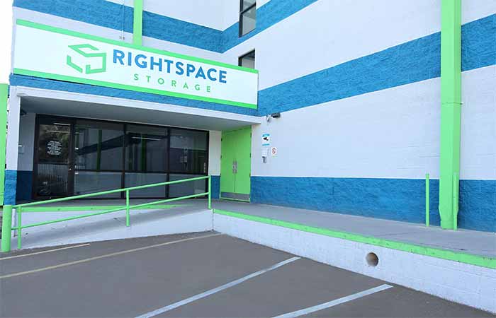 RightSpace Storage office and indoor storage entrance.
