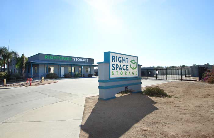 RightSpace Storage entrance and office.