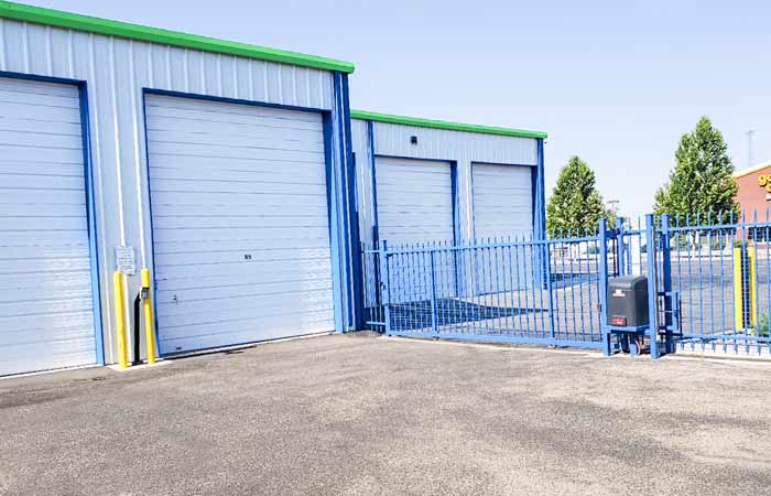drive-up storage units available in multiple size