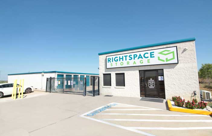 RightSpace Storage - Del Valle office entrance.